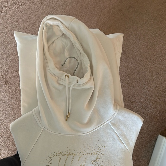 Nike Wmn XS funnel neck hoodie. White with gold lettering and accents. - Picture 6 of 7